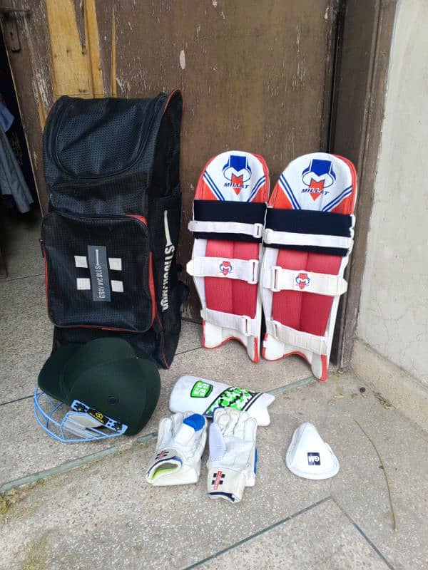 under 14 almost brand new professional cricket kit 9