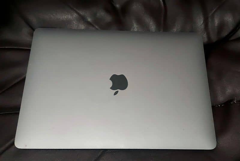 Apple mac book pro 2019 0