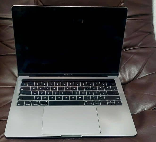 Apple mac book pro 2019 1