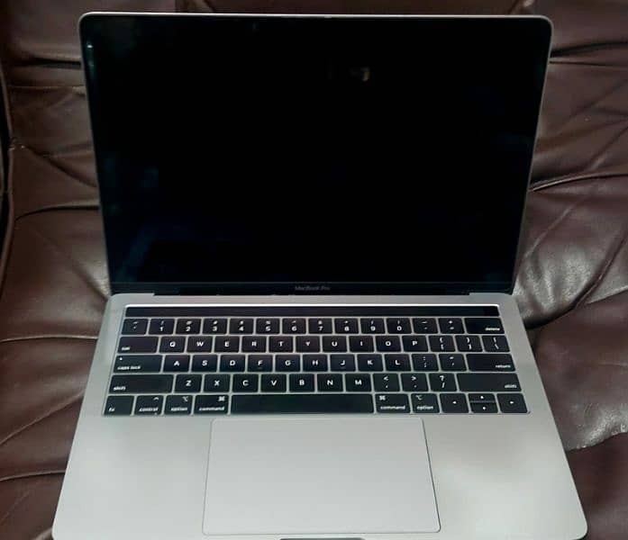 Apple mac book pro 2019 2