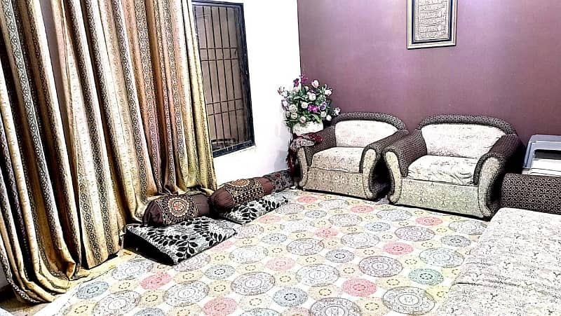 A Prime Location House Of 200 Square Yards In Karachi 2