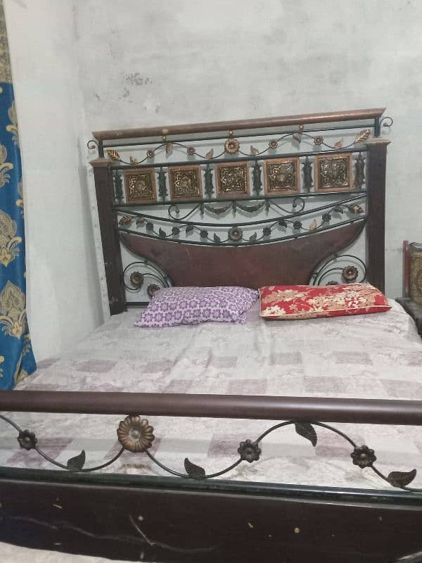 Double bed Steel in good condition 0