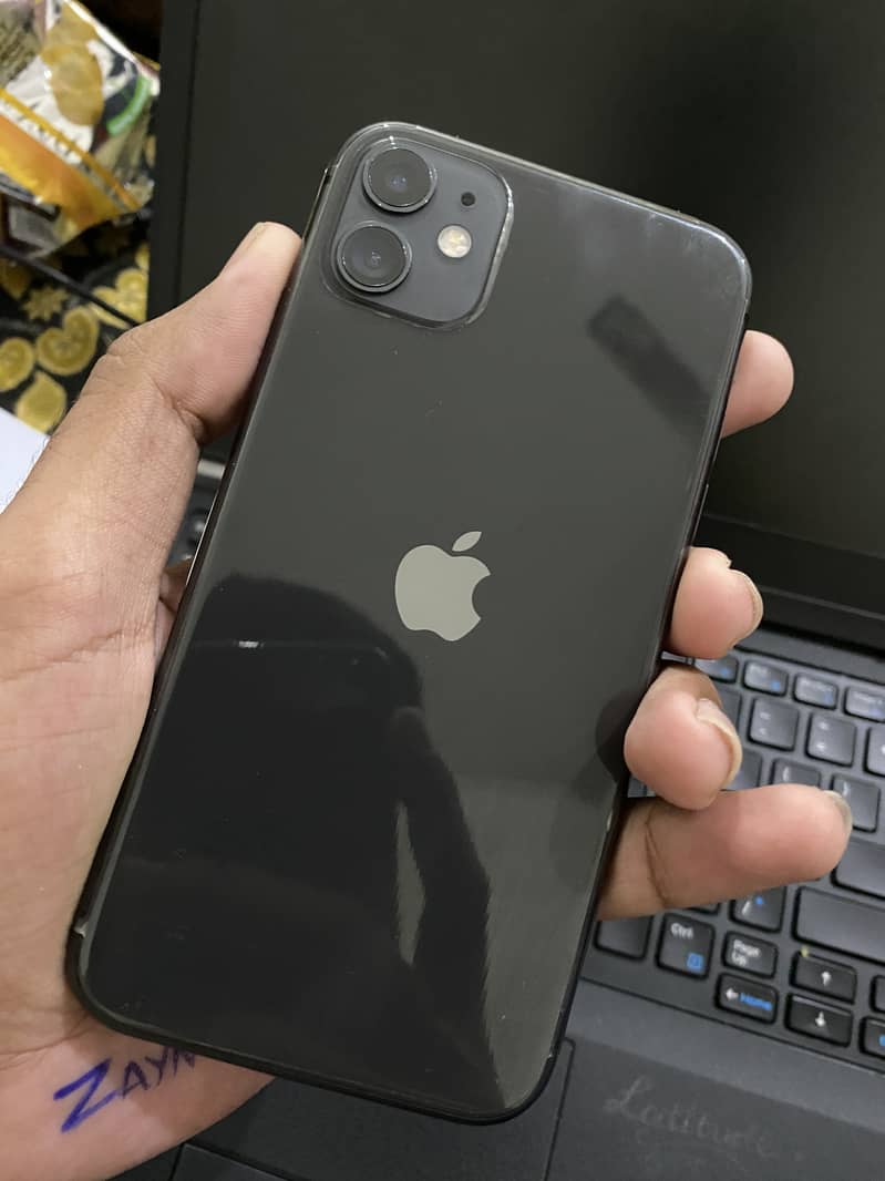 Apple iPhone 11 4