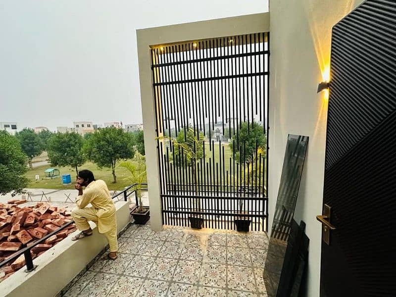 main gate design/safety grill/cnc railingglass railing/aluminum window 3