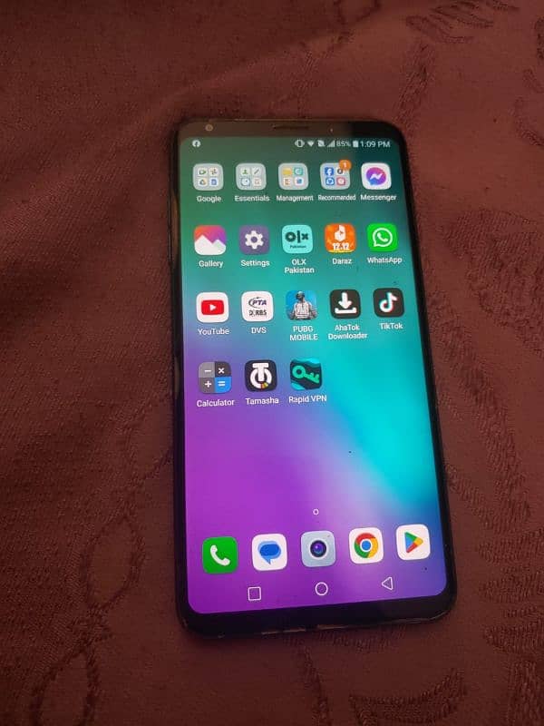 lg v30s 6/128 non pta 3