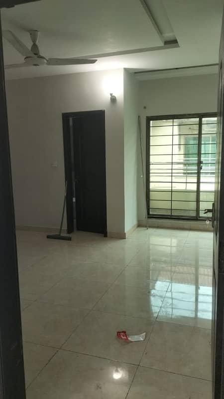 Askari 11 Flat For Rent In Lahore 3