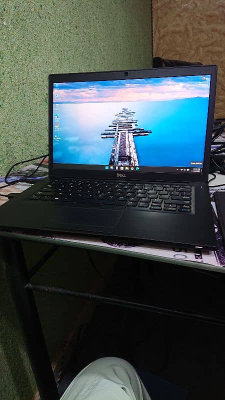 Dell E 7490 i5 8th generation 16 gb / 256gb Nvme 2