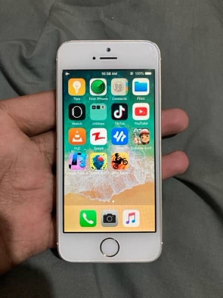 iphone 5s 32gb 10/10 Rough Condition Full Ok Block. 0