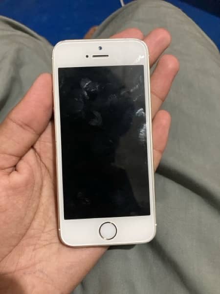 iphone 5s 32gb 10/10 Rough Condition Full Ok Block. 4