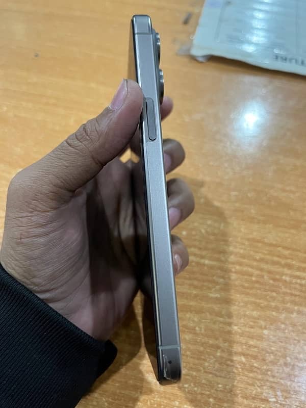 Iphone 15 Pro Max Non PTA 3