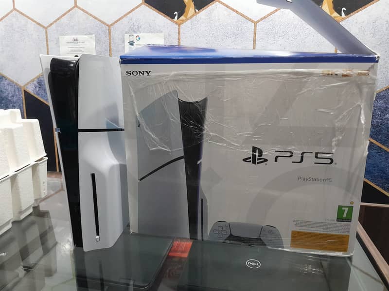 PS5 1TB Slim Disc Edition 0