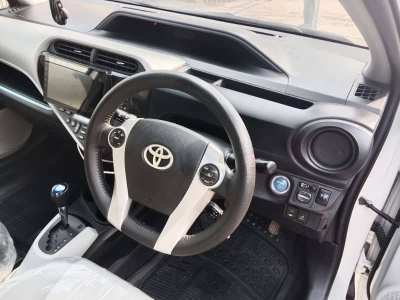 Toyota Aqua 2012/2015 Top Variant 7