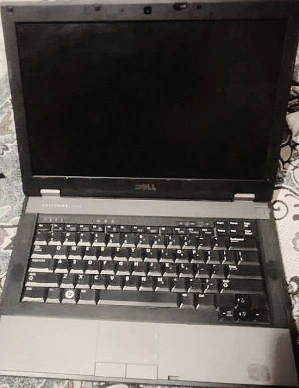 Dell Latitude E5410 i-7 Laptop. . . . . 0