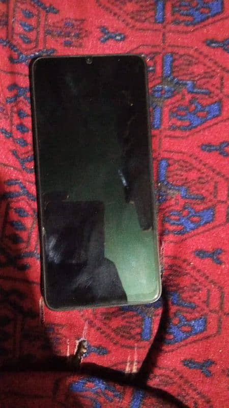 10/10 mobile ha all ok ha koi fault ha box charger ka Sath ha 6