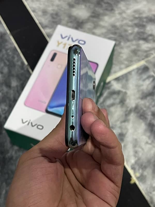 vivo y17. Memory 8/256gb 3