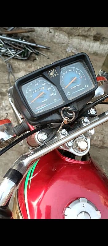 Honda cg 125 2012 model hai 13 ki registration 6