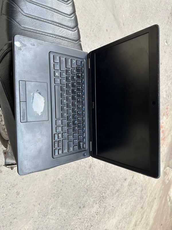 Dell laptop latitude E5450 8gb 256 ssd 1