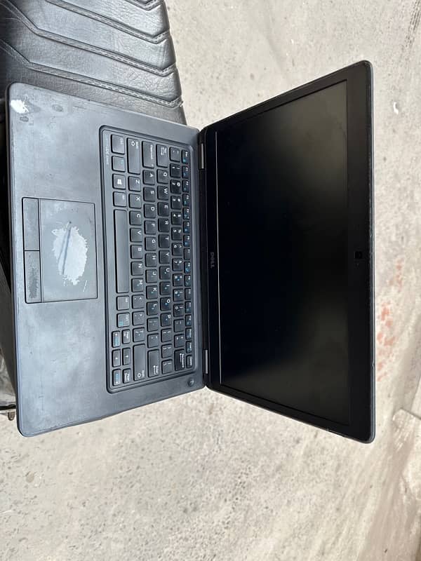 Dell laptop latitude E5450 8gb 256 ssd 3