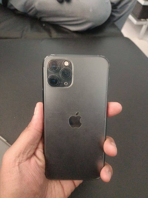 IPhone 11 Pro 64GB Non Pta factory unlocked 3