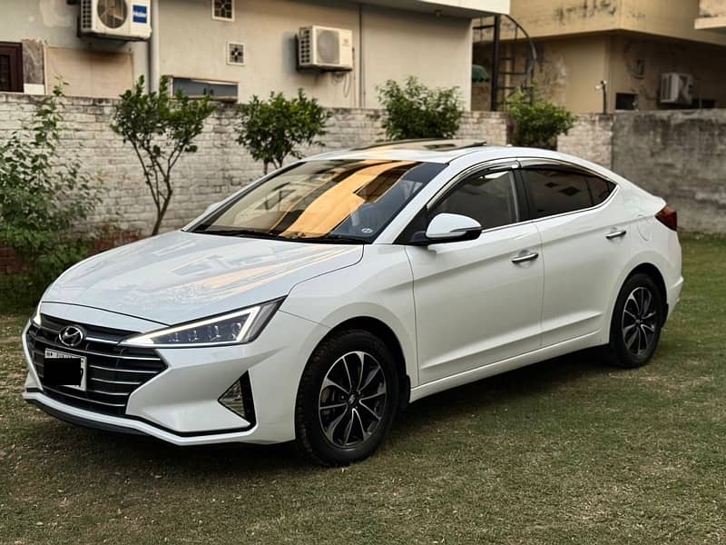 Hyundai Elantra 2023 2