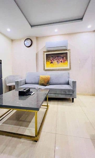 One bed luxury apartment for short stay like(3to4)hours in bahria town 2