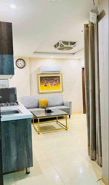 One bed luxury apartment for short stay like(3to4)hours in bahria town 4