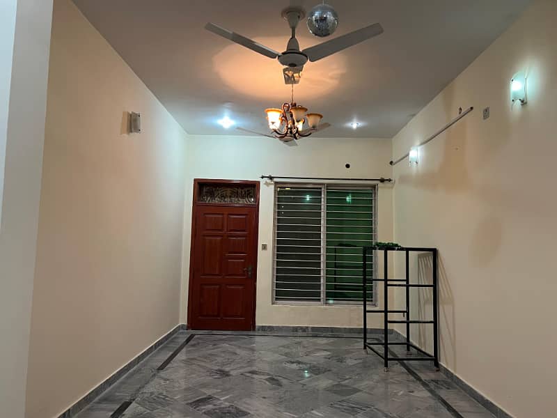 10 Marla lower portion for Rent in G-13 2