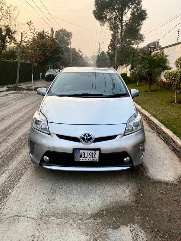 Toyota Prius 2013 4