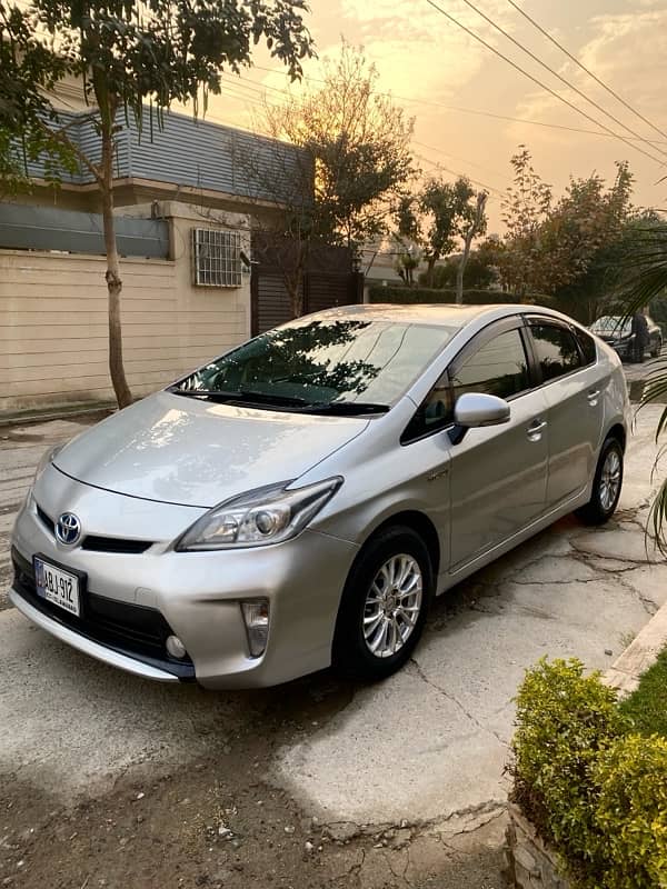 Toyota Prius 2013 5