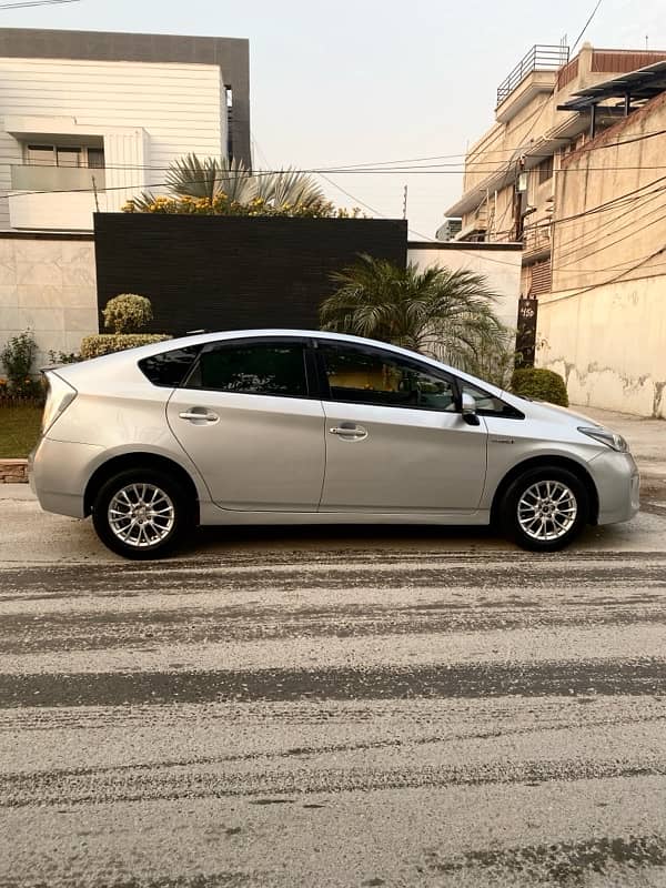 Toyota Prius 2013 7