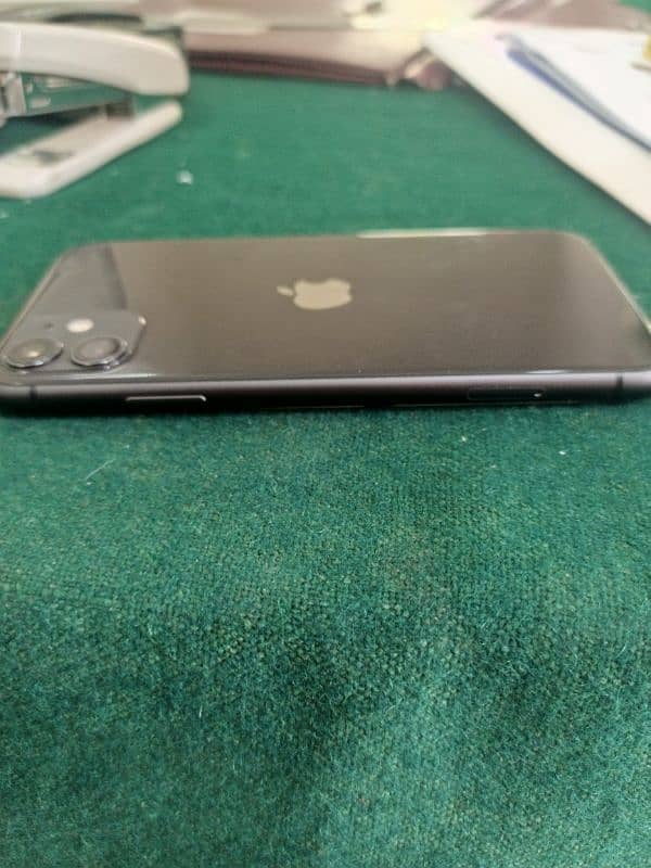 Iphone 11 64 GB Non PTA 2