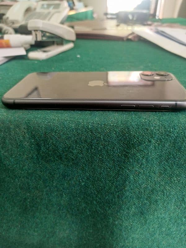 Iphone 11 64 GB Non PTA 8