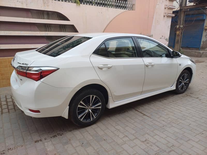 Toyota Corolla Altis 2018 1.6 Altis 4