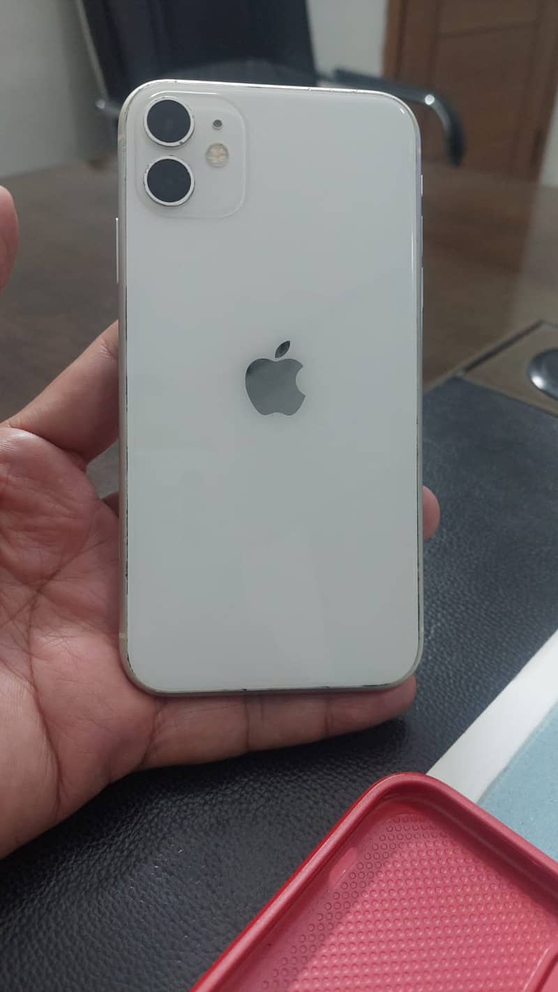 Apple iPhone 11 Excellent PTA, 84 battary, memory 64 3