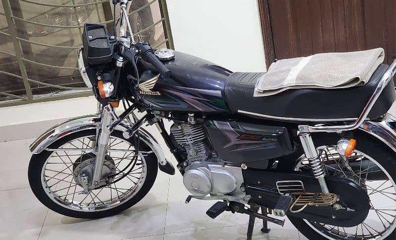 Urgent Sell Honda 125 ( 2023 ) Model 2