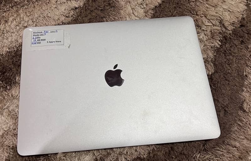 Apple macbook pro 2017 0