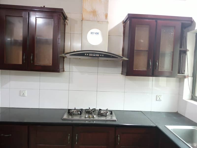 10 MARLA HOUSE FOR SALE IN SECTOR C BAHRIA TOWN LAHORE 10