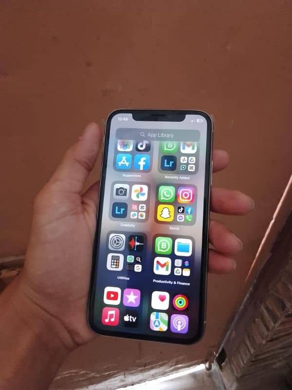 iPhone X 64gb. Water pack 7