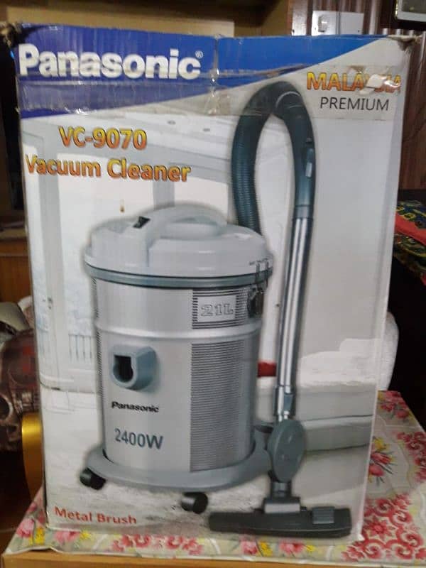 Panasonic Vacuum Cleaner 2400 watts 0