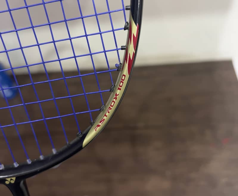 Yonex astrox 100zz with new orignal BJ 65 string 3