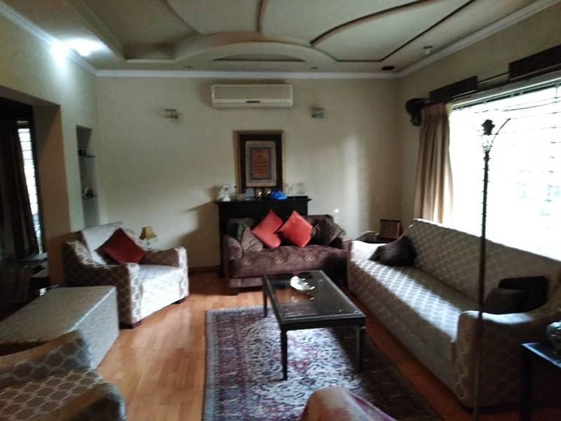 1Kanal Good Beautiful House Available For Sale DHA Phase 3 7