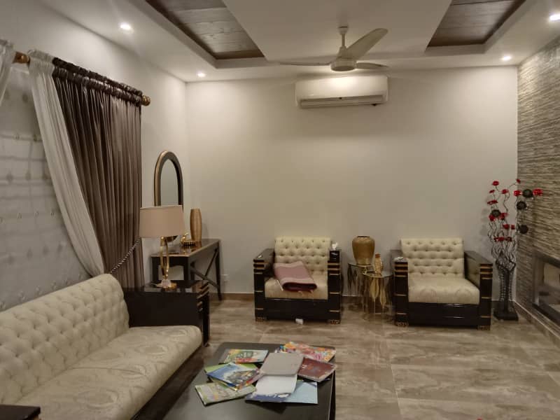 1Kanal Good Beautiful House Available For Sale DHA Phase 3 16