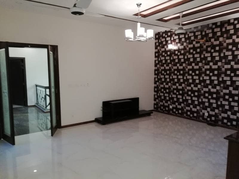 1 Kanal New Design Super Out House Prime Hot For Sale Sui Gas Phase1 27