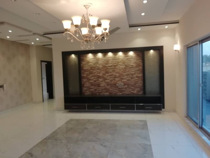 1 Kanal New Super Out House Prime Hot For Sale Dha Phase4 11