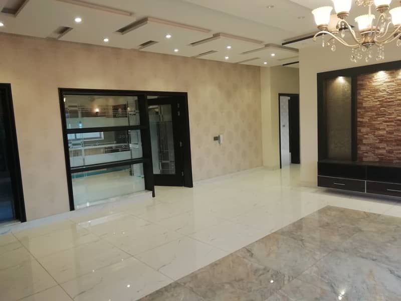 1 Kanal New Super Out House Prime Hot For Sale Dha Phase4 12