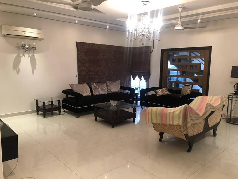 1 Kanal Luxuer Good House Prime Hot For Sale dha Phase3 11