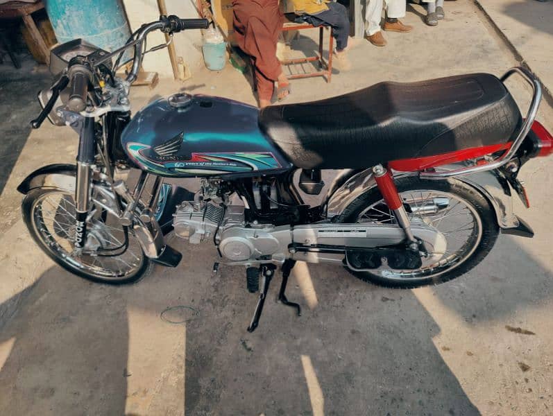 Honda CD 70 5