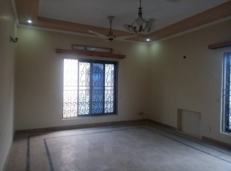 1Kanal Beautiful House Available For Sale DHA Phase 1 8