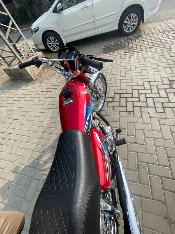 Honda 125 just like new condition 2