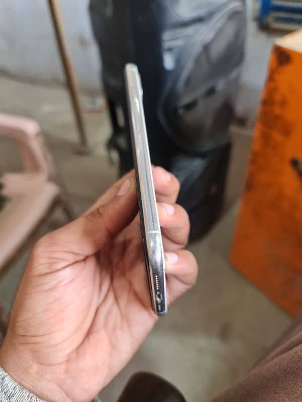 Iphone xs max pta approved 3